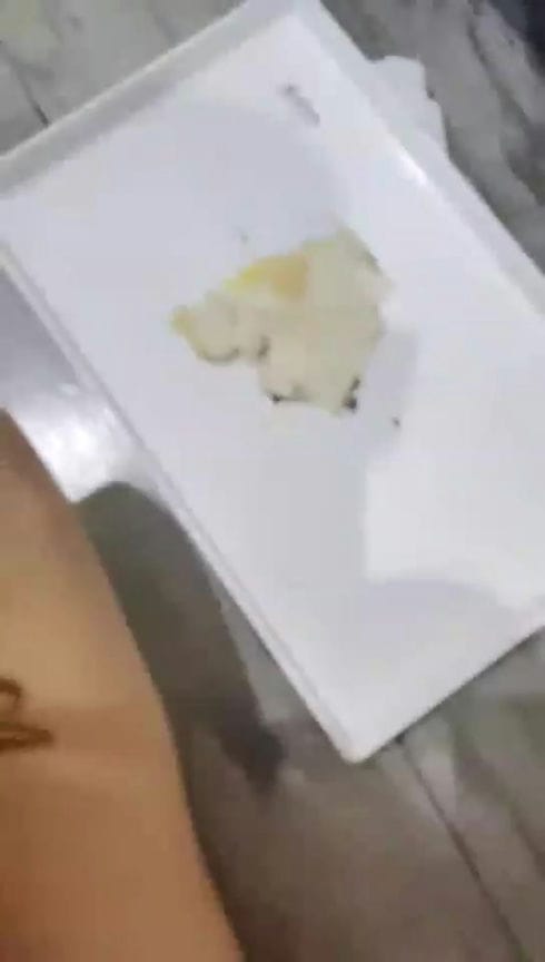 【TZ4957】冰姬女王裸足踩面包喂食呕吐嚼碎羞辱第一视角酸奶红绿灯2957