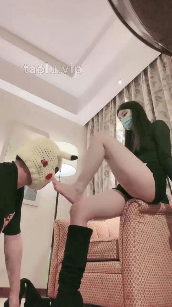 【TZ4599】舔女主人棉袜脚 丝袜鞋月影儿