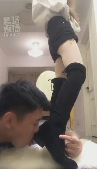 【TZ1210】舔狗必看超脏长靴丝袜调教辱骂骚狗~Cici美美20181222010201