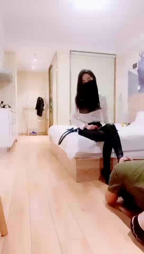 【TZ8849】长乐模特女神居家调教男奴皮裤黑丝身材超好3942