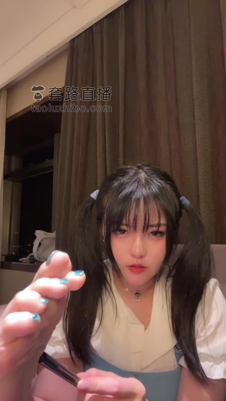 【TZ11040】木秋夜深了 红绿灯点名盯射邻家女孩的寸止命令