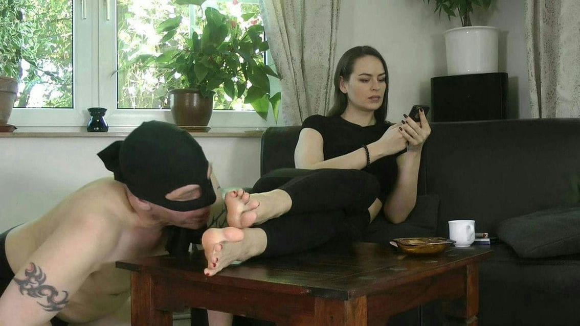 【艾彩36】Boot Heel Worship CBT Humiliation - Goddess Hot Feet Worship